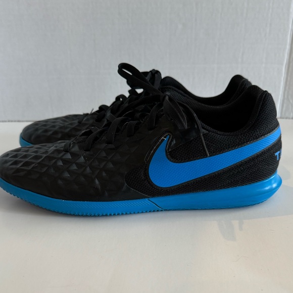 Nike Legend 8 Club or Turf shoes. Size 7. Can be worn with Futsal also. - Picture 3 of 8